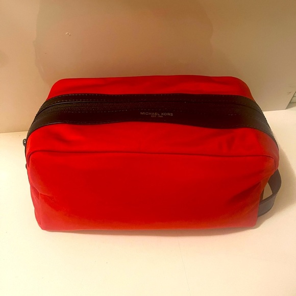 Michael Kors Kent Men's Nylon large Toiletry Holder Travel Case Bag - Picture 1 of 11